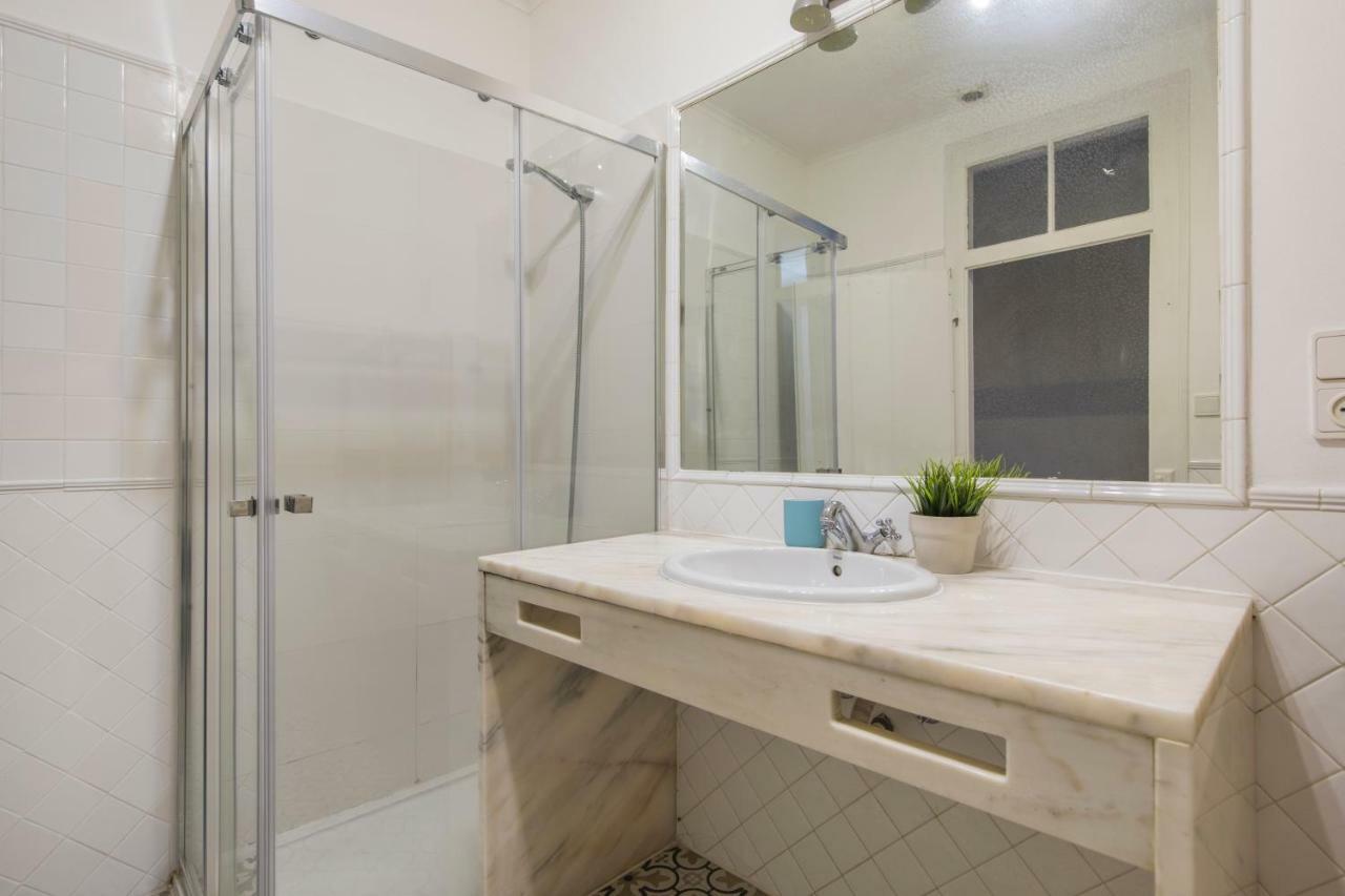Trendy & Lightfull Apartment Lisbon Luaran gambar