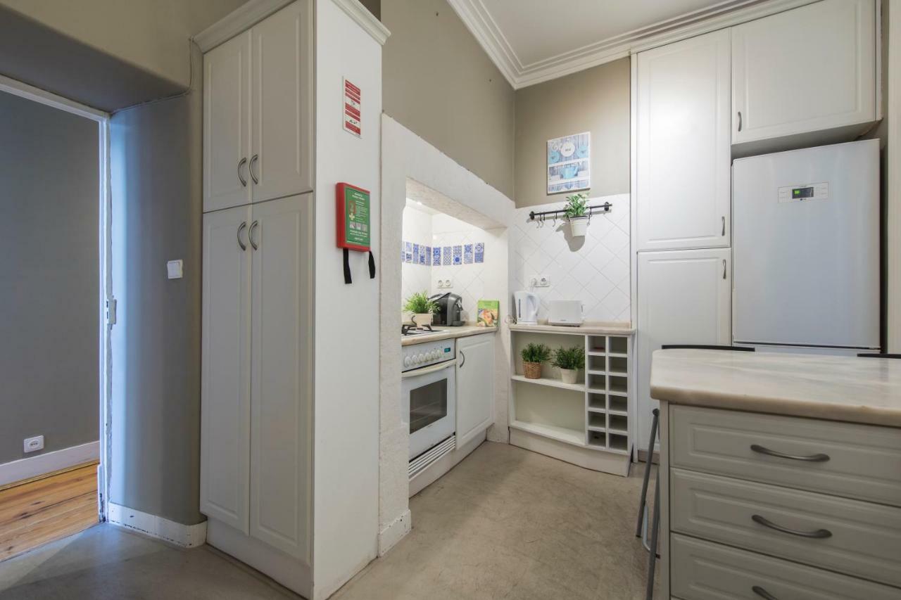 Trendy & Lightfull Apartment Lisbon Luaran gambar