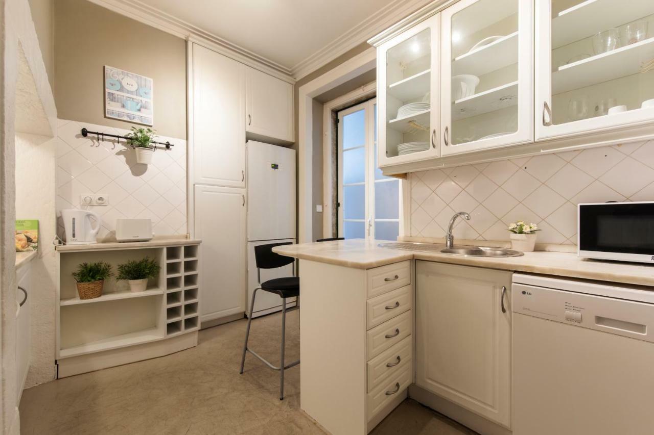 Trendy & Lightfull Apartment Lisbon Luaran gambar