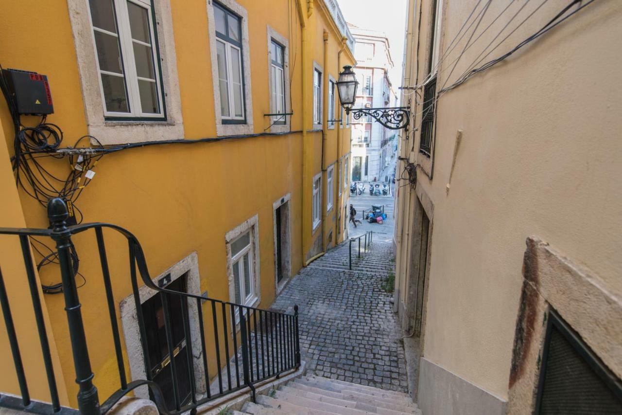 Trendy & Lightfull Apartment Lisbon Luaran gambar