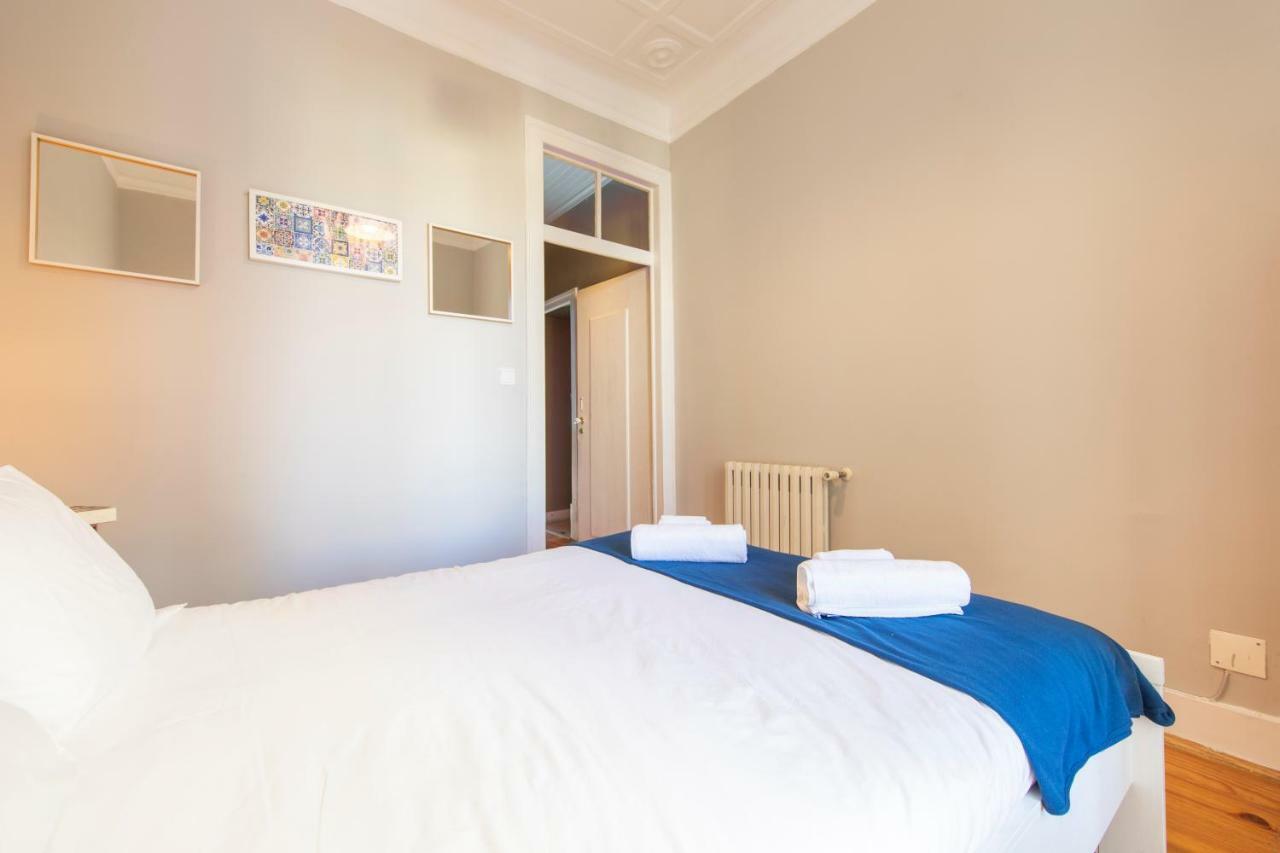 Trendy & Lightfull Apartment Lisbon Luaran gambar